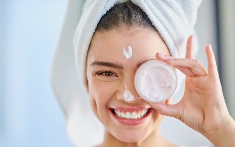 Essential Skin Care for Every Stage of Life: How to Treat Your Skin in Your 20s, 30s, 40s, and Beyond.